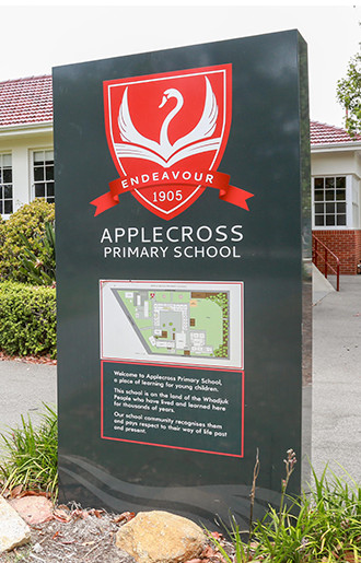 Applecross Primary School Sign